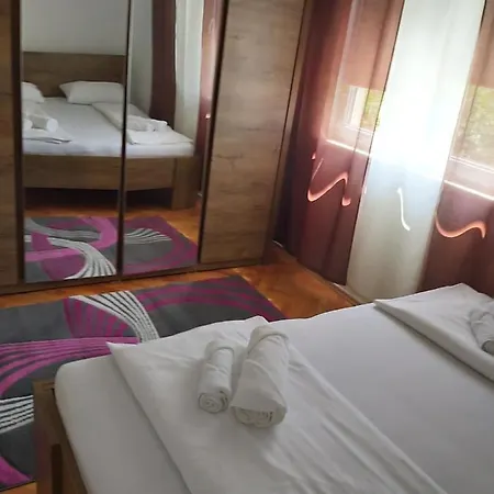 Apartment Sadrvan *